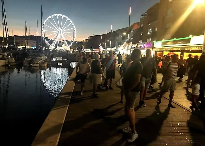 Avec Piscine. Appartement